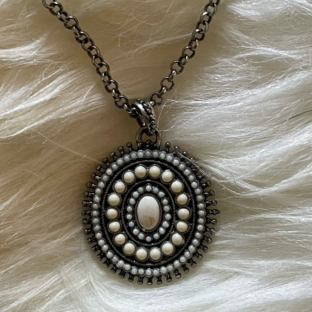 Lucky Brand Silver and Cream Double Chain Pendant Necklace